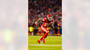 Smith described that he's called a jealous uncle of sorts by some panthers analysts for being too stern on the team's current wide receivers, suggesting that smith is hard on them. Giants Sign Wr Kelvin Benjamin Rb Corey Clement