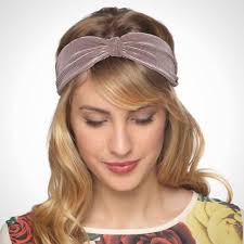 Haarband Frisuren Ideen Fur Eine Festliche Und Alltagliche Haar Accessoires Haarband Frisur Frisuren Haarfrisuren Fur Jeden Tag