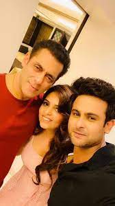 Sanket bhosale who is known for sanjay dutt's mimicry has joined the team of the kapil sunil grover is joined by ali asgar, sugandha mishra, sanket bhosale, mouni roy, with a special. Dr Sanket Bhosale Drrrsanket Twitter