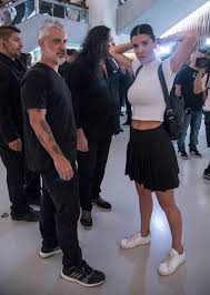 We would like to show you a description here but the site won't allow us. Los Amigos De Charly Garcia Presentes En Su Show En El Teatro Coliseo Infobae