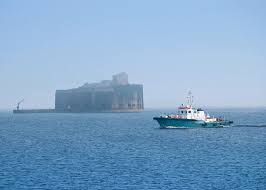 Kronstadt, also spelled kronshtadt, cronstadt or kronštádt is a russian port city in kronshtadtsky district of the federal city of saint pet. Kruiz Iz Sankt Peterburga V Kronshtadt Na Meteore Raspisanie Ceny Bilety Onlajn