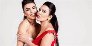 Sua figlia, giulia salemi, ha partecipato al grande fratello vip, mentre fariba è tra i concorrenti dell'isola dei famosi 2021, condotto da ilary blasi. Fariba Tehrani La Madre Di Giulia Salemi Svela Il Suo Segreto