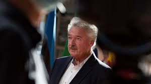 Luxembourg foreign minister jean asselborn has called for hungary to be suspended or even expelled from the european union because of its massive violation of eu fundamental values. Jean Asselborn Aussen Und Eu Minister Von Luxemburg Do 24 09 2020 21 00 Oe1 Orf At