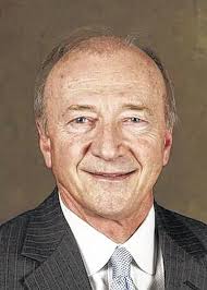 Court building to take Parson's name