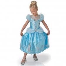 Elle possède des manches courtes bouffantes, décorées de petits papillons. Deguisements Et Panoplies Cendrillon Sur La Boutique En Ligne Rue De La Fete