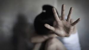 सैलून पर काम के दौरान उलझाया बातों में, शारीरिक शोषण करने के साथ कलमा  पढ़वाकर और रोजा रखवाकर करवाना चाहा मतांतरण - Noida sector 113 Saloon Worker  sexual ...