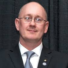 Robert Sherratt's Instagram, Twitter & Facebook