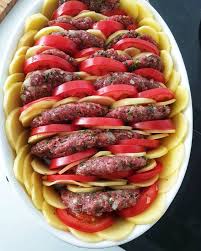 Kartoffeln Mit Frikadellen Aus Dem Backofen Lydiasfoodblog Rezepte Mit Frikadellen Rindfleisch Rezepte Backofen Gerichte Mit Hackfleisch Und Kartoffeln