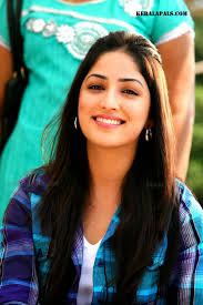 Image result for yami gautam in action jackson blue saree