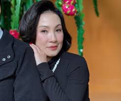 Hồng Đào vướng nghi vấn có tình mới hậu ly hôn Quang Minh, sắc vóc trẻ đẹp  tự tin săn được hồng hài nhi