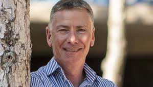 Mystery over CEO exit from council