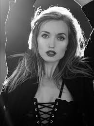 Last winter with Brenna. I like faces. I need to get more consistant with  posting my work. Maybe. Do I? #portrait