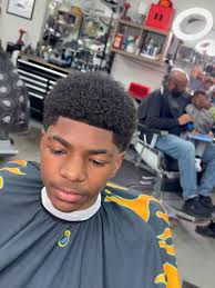 Low taper 🌱, ———————————————, ✂️ Isaiah