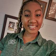 Karla Calhoun's Instagram, Twitter & Facebook