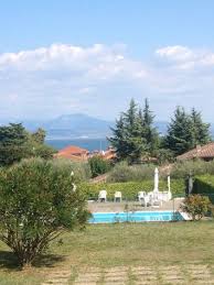 Questo lungo lago di circa 50 chilometri è una meta di vacanze molto apprezzata dai turisti. Affitto Bilocale Per Vacanze Sul Lago Di Garda Annunci Brescia