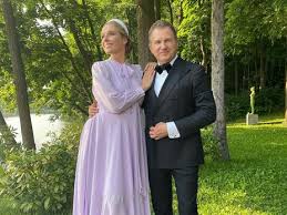 Вони розмістили радісну новину у своїх аккаунтах в. Kopiya Papy Simpatyulya Gorbunov Pokazal Lico Syna Ot Osadchej Bulvar Shoubiz