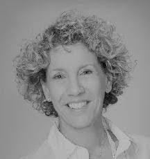 Lynn Cromer's Instagram, Twitter & Facebook