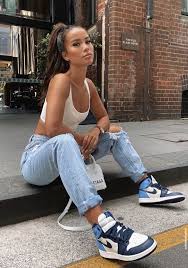 You don't have to win an nba championship to wear a pair of air jordans, or live anywhere near the ocean to dress like a surfer. Notitle Streetwear Fashion Women Cute Outfits Jordan Outfits Womens