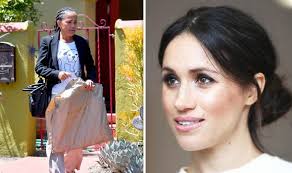 Mr markle had been determined to attend meghan's wedding had initially checked himself out of hospital last week, but he has since returned for major hear surgery, according. Royal Wedding Meghan Markle S Mum Doria Ragland Lands In Uk Royal News Express Co Uk