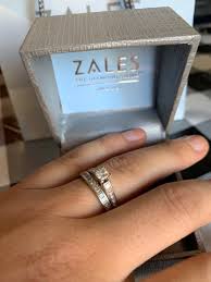 1 Ct Tw Bought At Zales Beautiful Size 7 Appraised At 1500 My Loss Is Your Gain Just Want To Sell Price Is Zales Rings Wedding Ring Sets Things To Sell