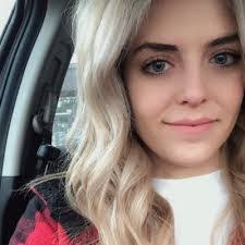 Melanie Schiffer's Instagram, Twitter & Facebook