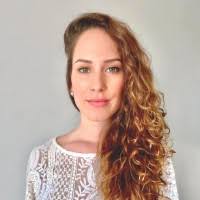 30+ perfis com “Julia Anselmo”