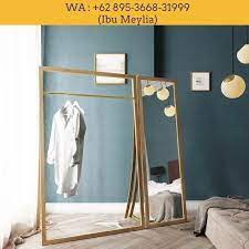 Terbuat dari bahan material yang baik dan memiliki fitur anti slip rak gantungan baju ini terbuat dari pipa besi yang sangat tebal sehingga kokoh untuk anda menggantungkan baju anda pada hanger ini. 0895 3668 31999 Wa Sms Gantungan Baju Kayu Rak Gantungan Pakaian Harga Rak Display Baju Lemari Baju Ide Dekorasi Rumah Ide Dekorasi Kamar Gantungan Baju