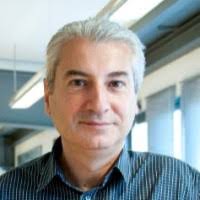 6100+ profilů „Calabro“