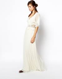 Gli abiti più belli e alcuni momenti della sfilata li trovate nella nostra gallery. Asos Collezione 2015 Abiti Sposa Look Sposa