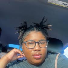 What are some good drink recommendations at 7Brew?