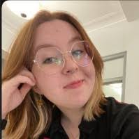 Emma Foreman's Instagram, Twitter & Facebook