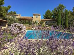 Au milieu des alpilles, dans un environnement enchanteur, cette jolie maison a été entièrement rénovée récemment. Vente Maison Maussane Les Alpilles 13520 78 Annonces Immobilieres Logic Immo