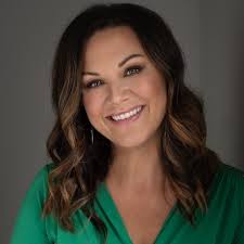 Amanda Simpkins's Instagram, Twitter & Facebook