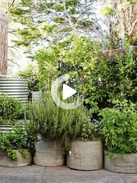 16 90s Hairstyles We Re Kind Of Still In Love With In 2020 Geheimer Garten Pflegeleichter Garten Garten