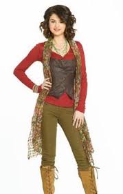 The kids and the family live normal lives but what their friends don't know is the kids are. Wizards Of Waverly Place Alex Russo Outfit Disney Inspired Fashion Tv Show Outfits Tv Characters Outfits