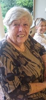 Lindsay Britton's Instagram, Twitter & Facebook