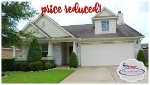 Good Morning Pearland We Just Reduced The List Price On This Creekside Beauty In Pearland To 219 900 Give Us A Call Today To Sc Outdoor Decor Tours Pearland
