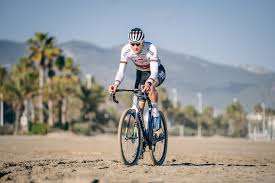 Here is a new video on mathieu van der poel which summarizes a little bit his cyclo cross season. Cyj4ogrm2fqvhm