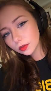 hi everyone ! any idea how to get that board under the map?