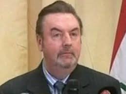 Mccormick started out by passing off novelty golf ball finders that cost him less than $20 apiece as bomb detectors that he hawked for $5,000 a pop, before creating a more advanced — but still completely fake — device. Bomb Detectors Sold By Briton Were Novelty Ball Finders Court Told The Independent The Independent