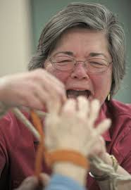 New Fairfield Library weaves new hobby with arm-knitting class