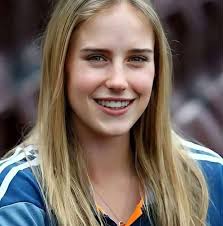 🔥 You've seen legends rise before — but none quite like this! 🏏 Ellyse  Perry isn't just the best female cricketer — she might be the greatest  cricketer ever. From making her