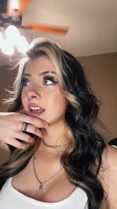 Veronica Poindexter's Instagram, Twitter & Facebook