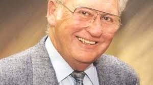 Eriksmoen: Higgins had his own baseball career before becoming a sports  announcer