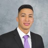 Ethan Bloomberg's Instagram, Twitter & Facebook