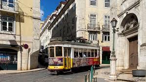 View the latest in portugal, soccer team news here. Koronavirus Portugaliya Vvodit Komendantskij Chas V Ryade Municipalitetov Koronavirus Novogo Tipa Sars Cov 2 I Pandemiya Covid 19 Dw 01 07 2021