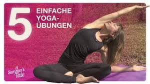 Es handelt sich um eine philosophie, die 5 Einfache Yoga Ubungen Fur Anfanger Im Alltag Youtube