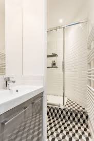 Autour de ses deux salles, la petite. Petite Salle D Eau Des Amenagements Bien Penses Cote Maison