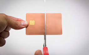 Être interdit bancaire peut constituer un véritable obstacle pour se sortir d'une situation financière épineuse puisque l'accès à un crédit s'avérera toutes les banques étant avisées de la liste des interdits bancaires (fcc), si la demande d'ouverture de compte est refusée, cela confirmera son. Interdit Bancaire Tout Savoir Et Comment Se Sortir De Cette Situation