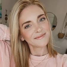 Barbara Heimann's Instagram, Twitter & Facebook